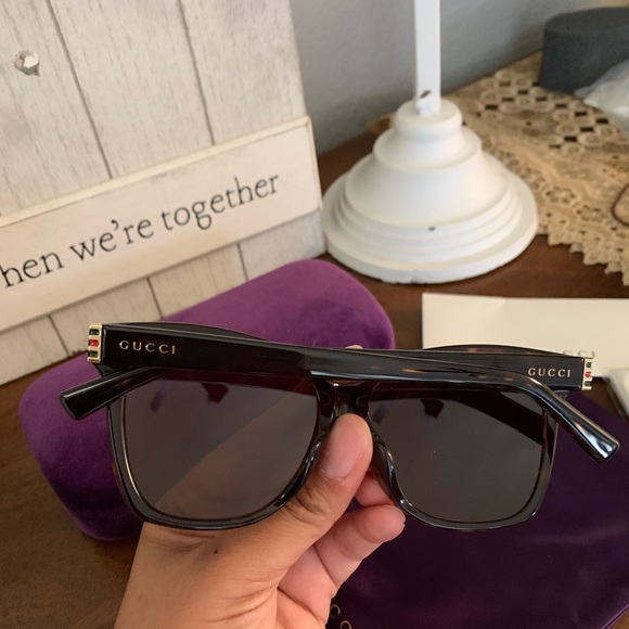 New Gucci over size 🖤 - Picture 2 of 11